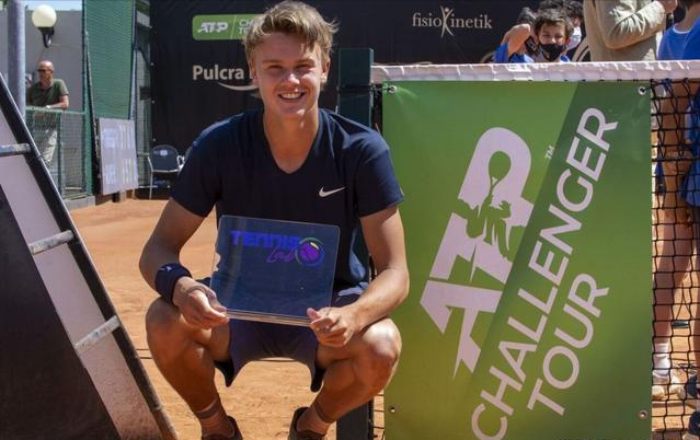 层和球迷最 层和球迷最