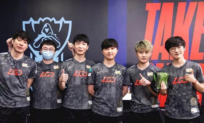 献了一场视 献了一场视