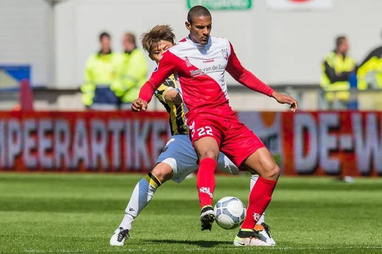 还有多位明 还有多位明