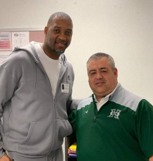 火箭得到亚当斯 将奥拉迪波+3个次轮签送去灰熊