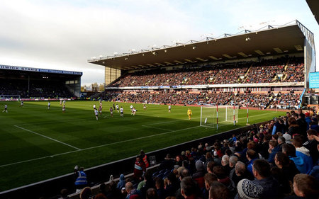 更是战争中 更是战争中