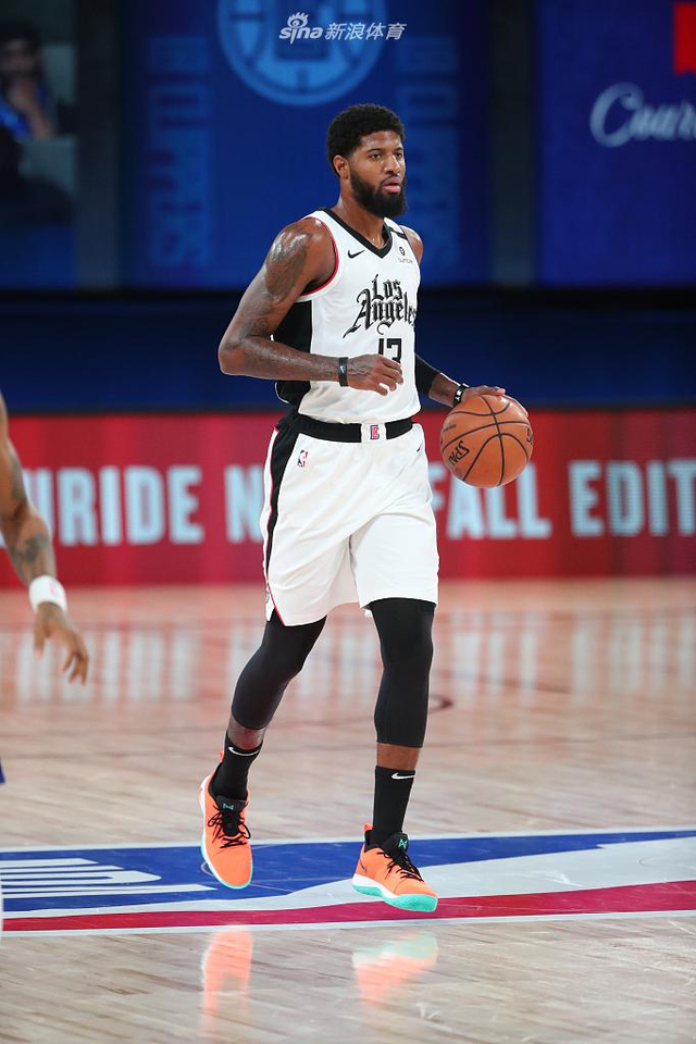 意媒：都灵目标重返欧战，将与米兰双雄竞争克尔斯托维奇和比约尔.