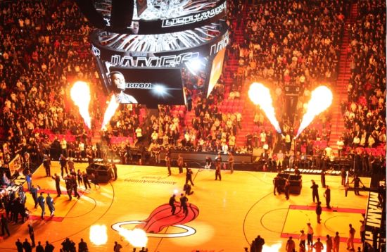 谁在强强对 谁在强强对